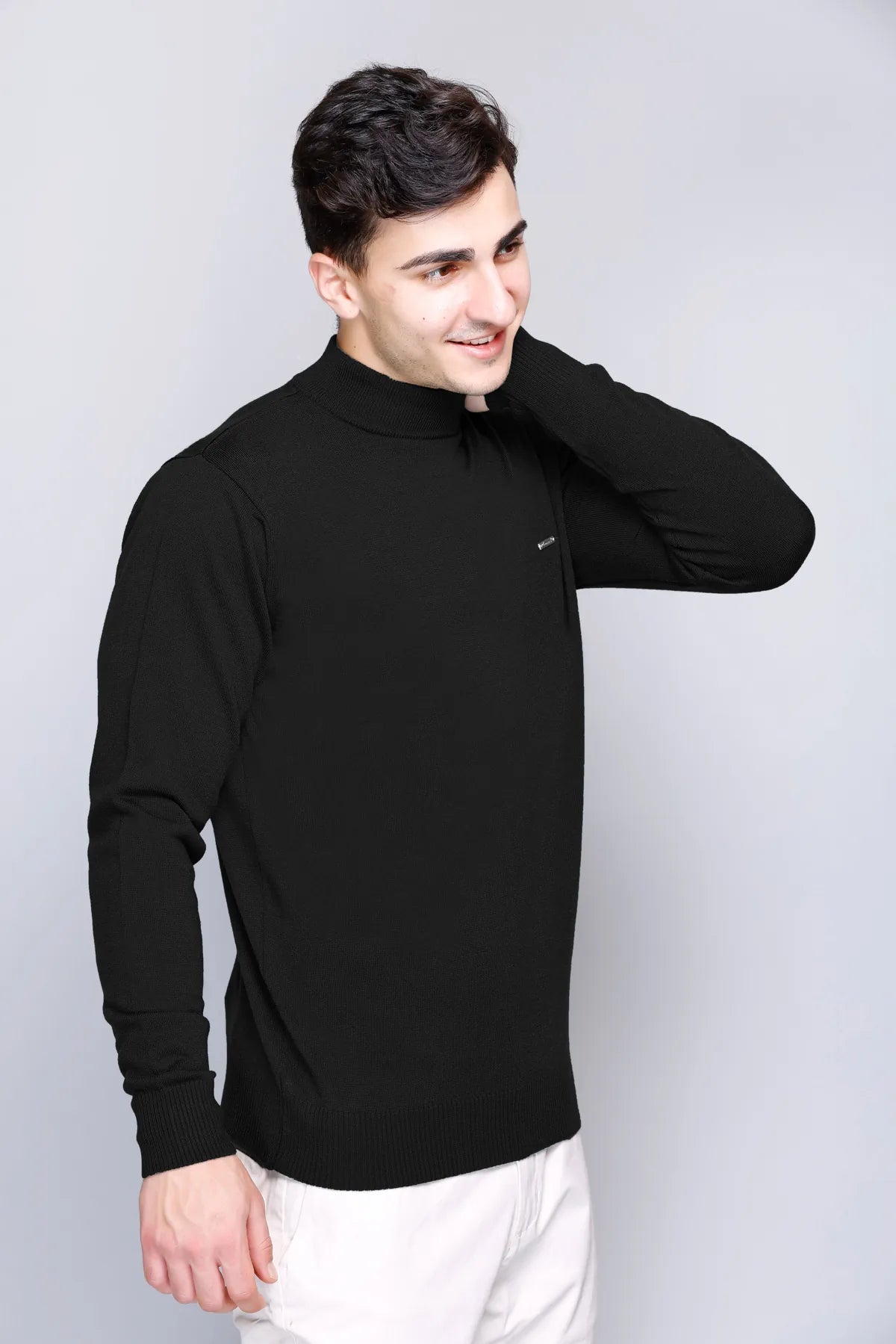 Black Solid Turtle Neck Woollen Pullover