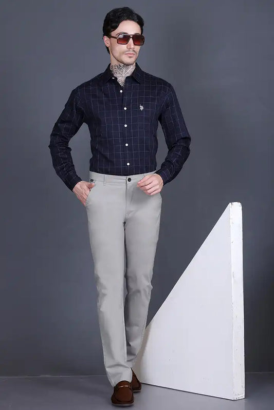 Light Grey Solid Regular Fit Casual Cotton Trouser for Men