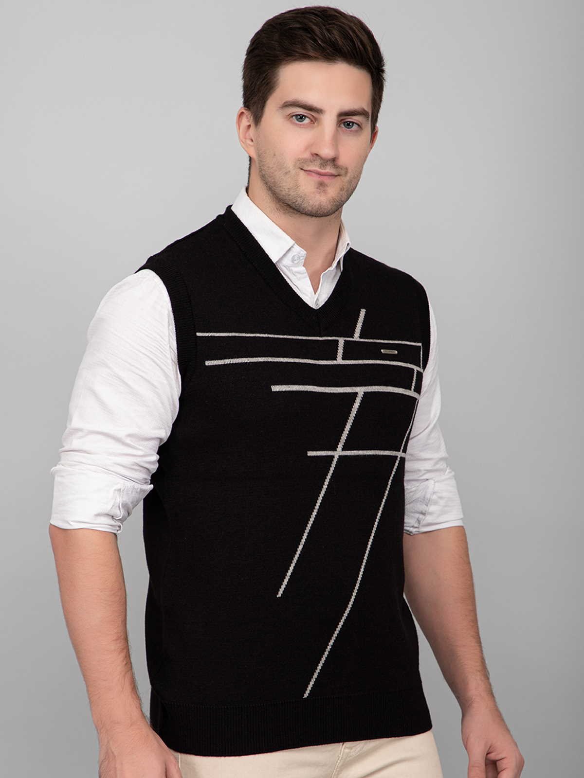Black Woolen V-Neck Sleeveless Men Sweater Vest