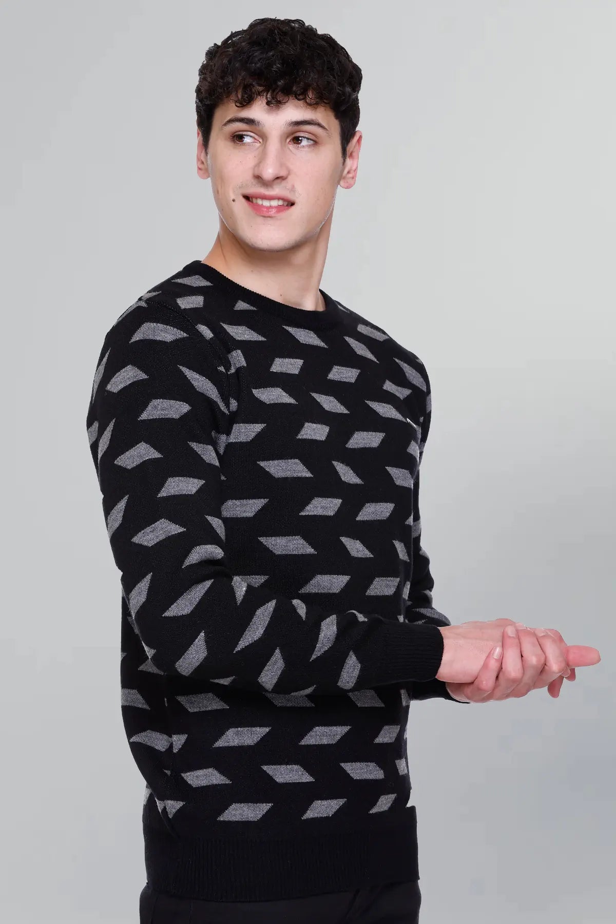 Black Woolen Round Neck Designer Men Sweater