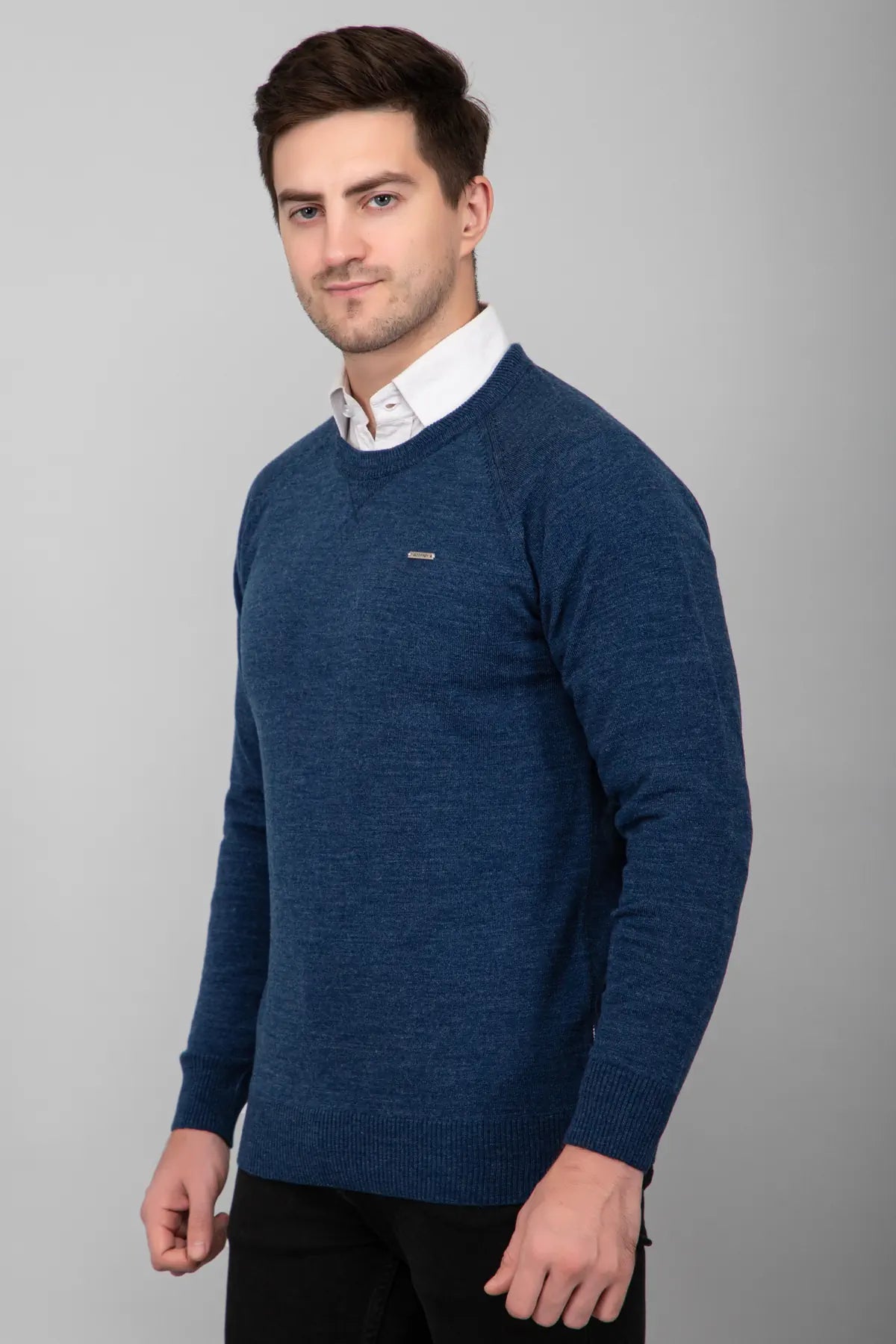 Denim Woolen Round Neck Solid Men Sweater