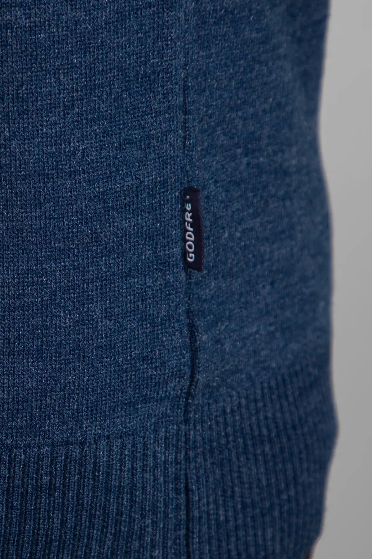 Denim Woolen Round Neck Solid Men Sweater