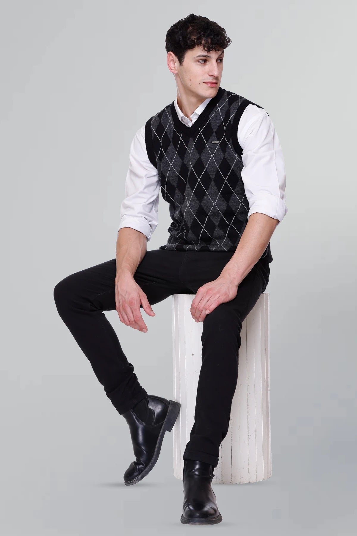 Black Woolen V-Neck Sleeveless Half Sweater For Men