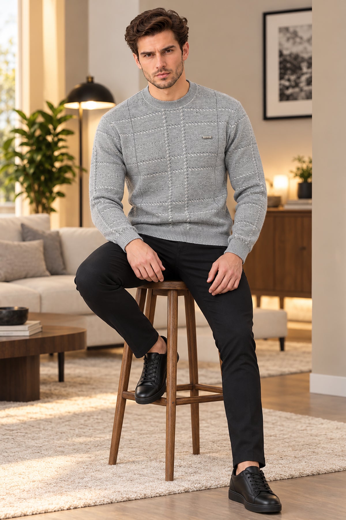 Pista Woolen Round Neck Men Sweater