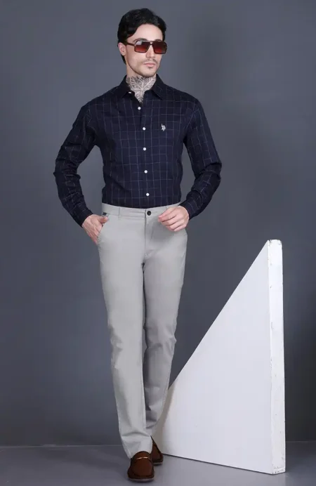 Light Grey Solid Regular Fit Casual Cotton Trouser for Men
